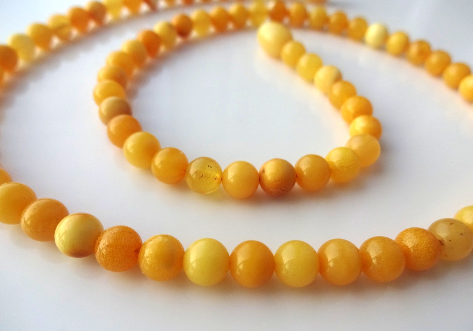 Genuine Baltic Amber Necklace – Natural Butterscotch Beads – 17.7 Inches, 45cm