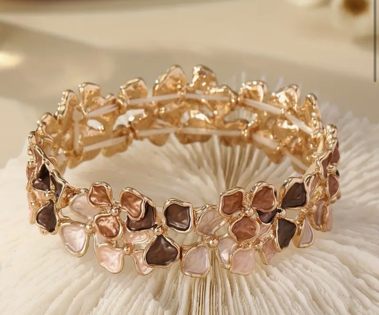 AVIANNA BRONZE COLORS DESIGNER FASHION ENAMEL STRETCH FLOWER BRACELET 7″ +