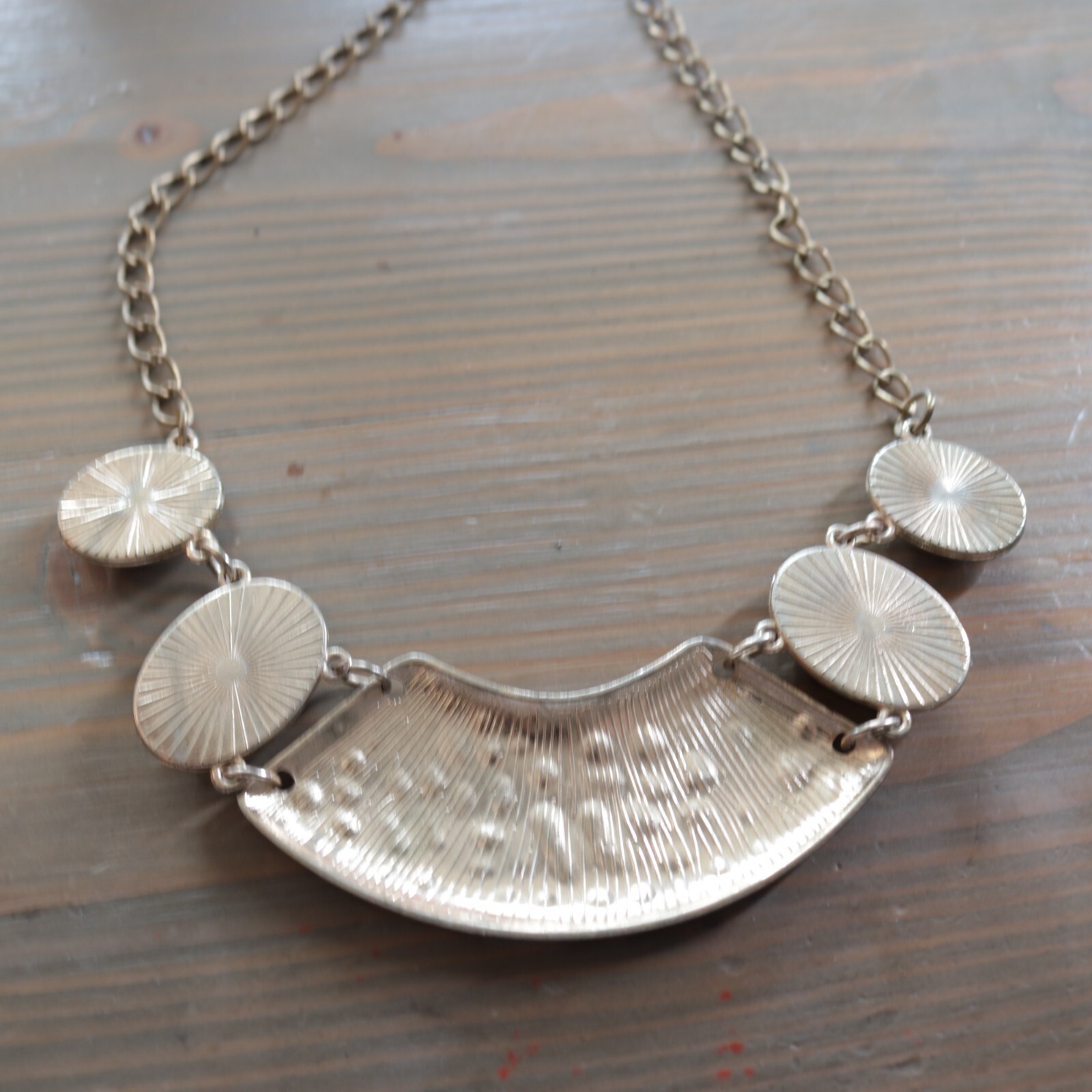 Fashion Statement Necklace Black Stone Hammer Silver Tone Metal Lobster Hook 18″