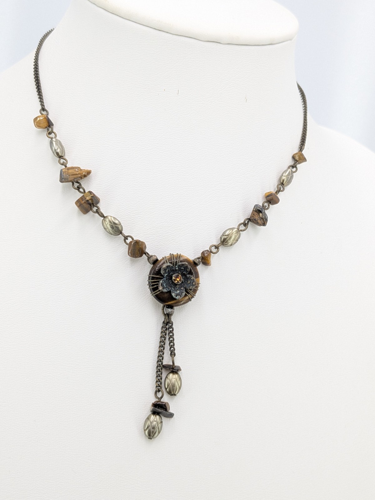 Vintage Avon Tiger Eye Flower Dangle Necklace Brown Stone Bead Chain 15 1/2 In