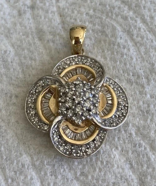 Flower Shape Charm Pendant Necklace Simulated Diamond 14K Yellow Gold Plated