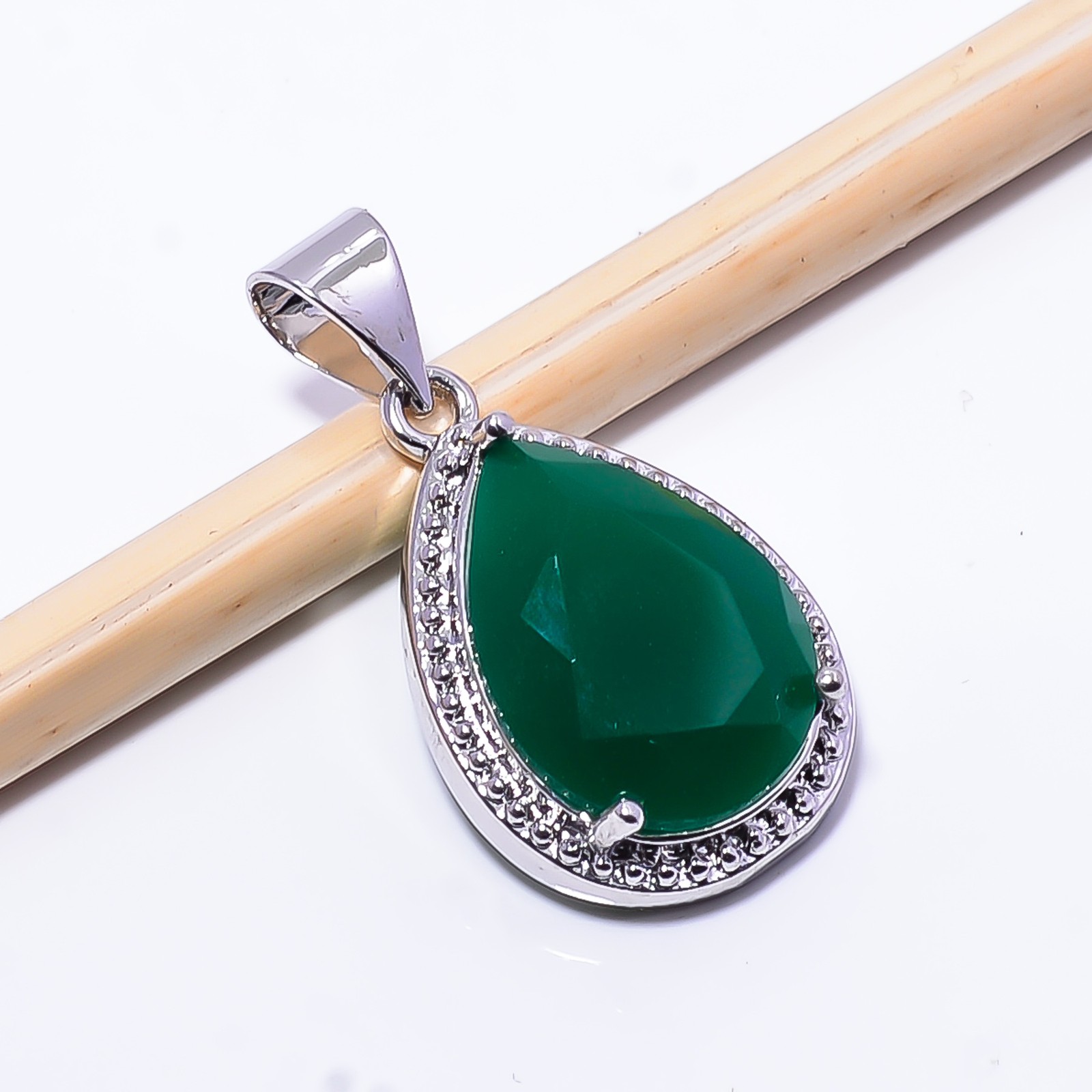 Emerald Simulated 925 Sterling Silver Jewelry Pendant 1.09″ P18 Gift for her