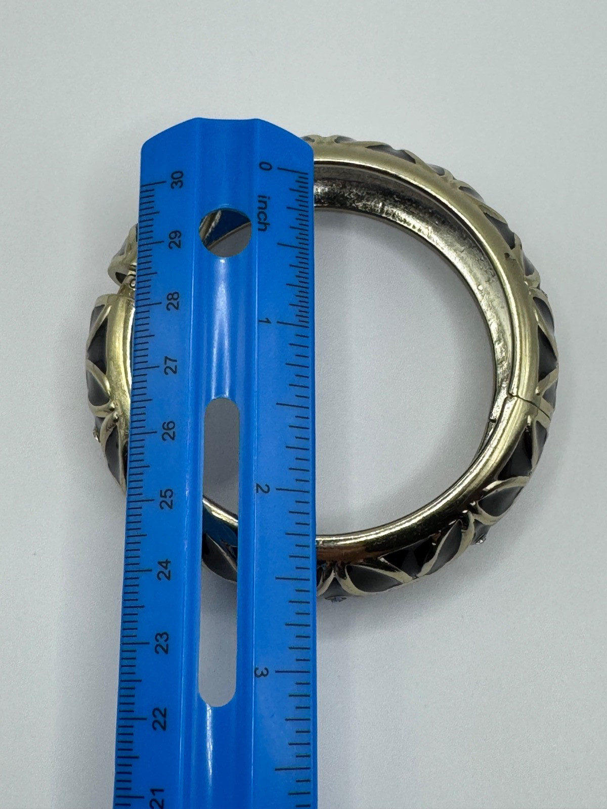 NORDSTROM ENAMEL BLACK RHINESTONES GOLD TONE HINGE BANGLE BRACELET