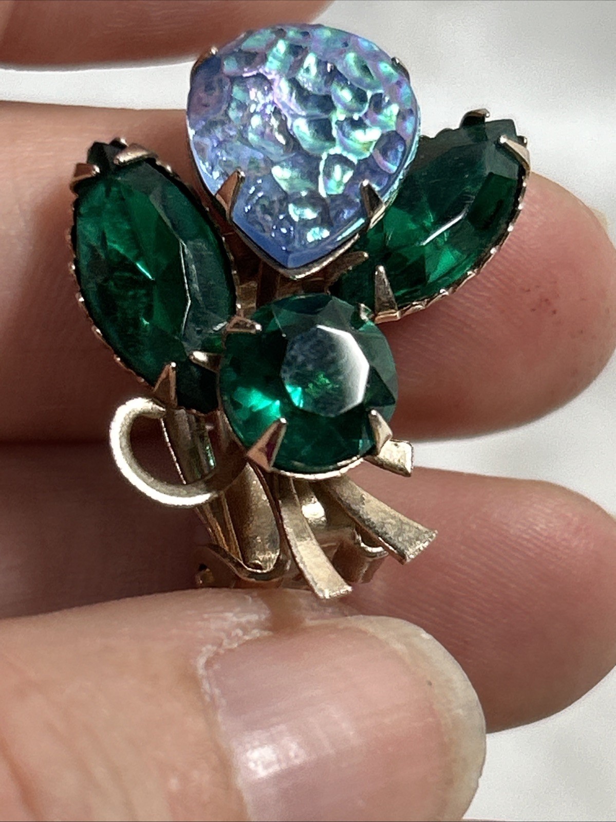 Vintage Green Blue Confetti Art Glass Flower Brooch Clip Earrings Set Unmarked