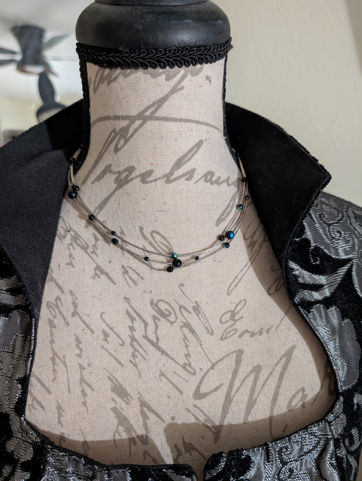 Layered Liquid Silver Look Choker Necklace Black Iridescent Round Beads