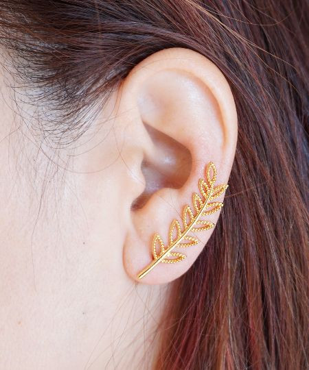Gold Leaves Ear Crawler,Ear Cuff, Ear Crawler, Nature Ear Crawler Earrings