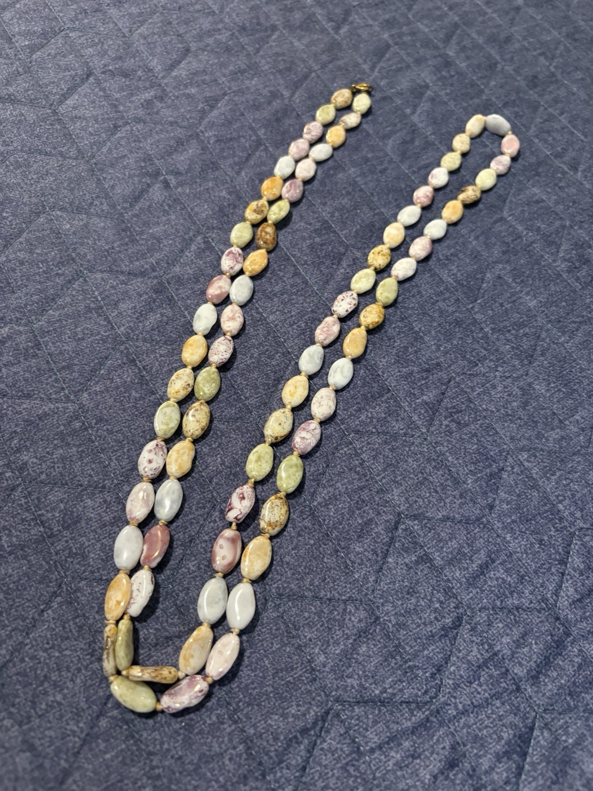Long Shiny Glossy Mixed Stones Pebbles Necklace Gold Tone Clasp Really Nice!