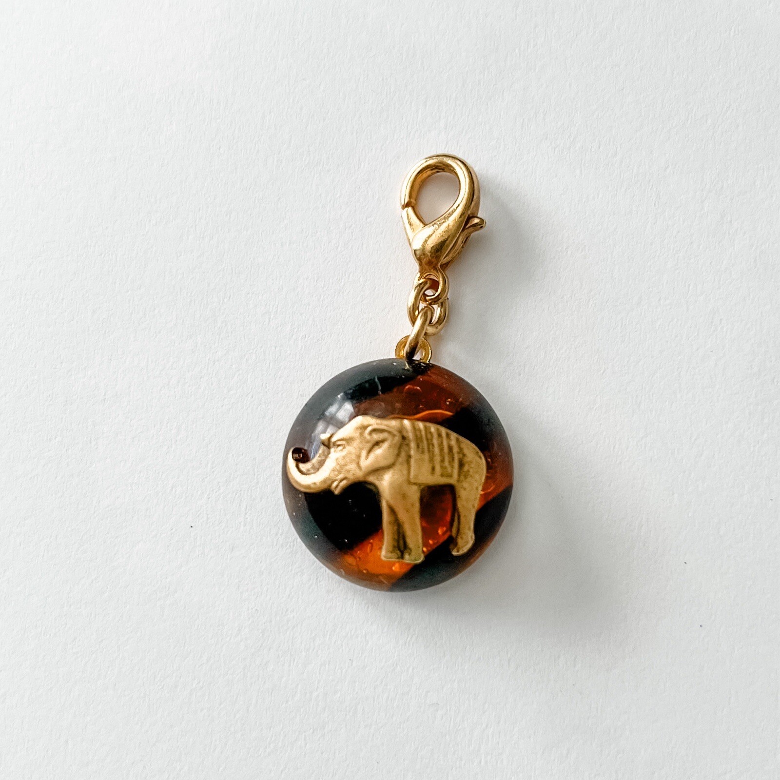 JOHN WIND MAXIMAL ART Gold And Tortoise Elephant Cabochon Charm Vintage