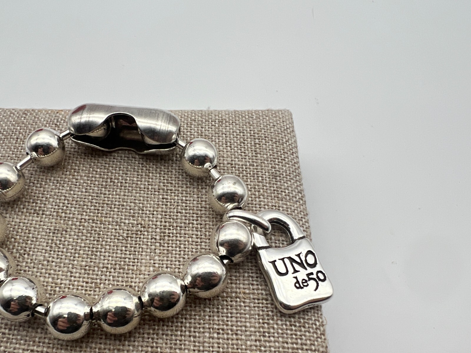 NEW Uno de 50 SNOWFLAKE Bracelet Sterling Silver Plated Beads Size Medium