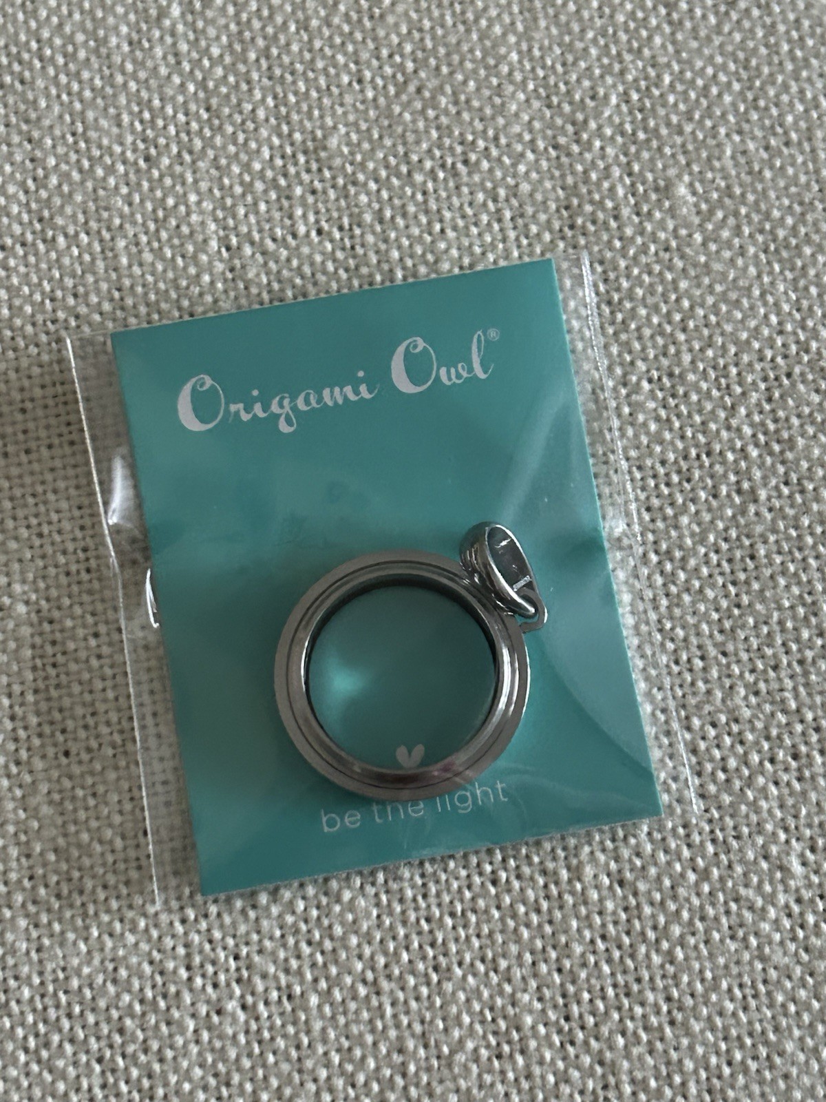 Origami Owl LK2010 Silver Petite Twist Locket BASE ONLY w/Swivel Bail “NIP”