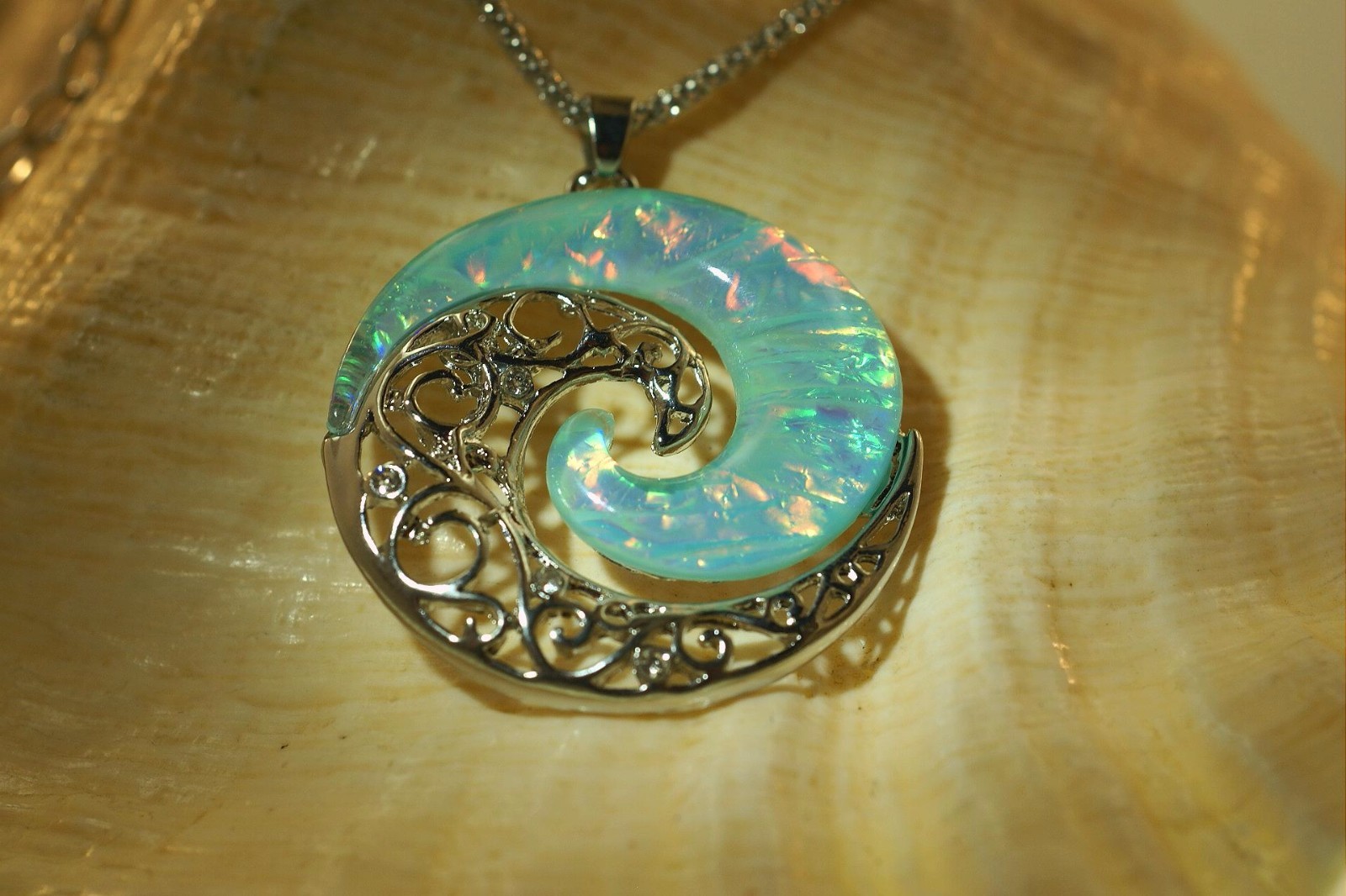 36mm Hawaiian Rhodium Brass Sparkly Blue-Pink Resin Ocean Wave Pendant Chain Adj