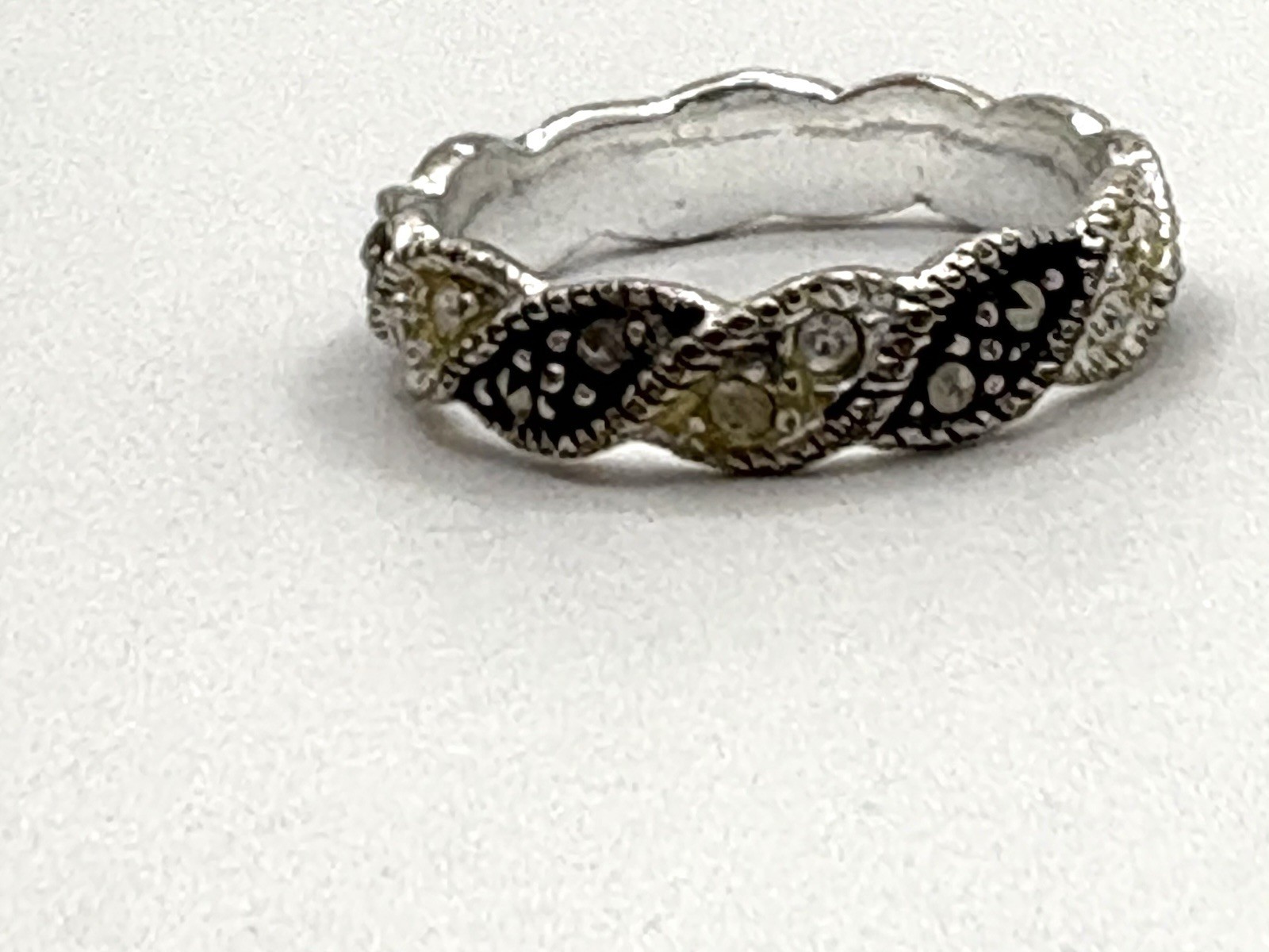 Silver Plated Wave Twist Hematite & Crystal Size 6.75 Ring