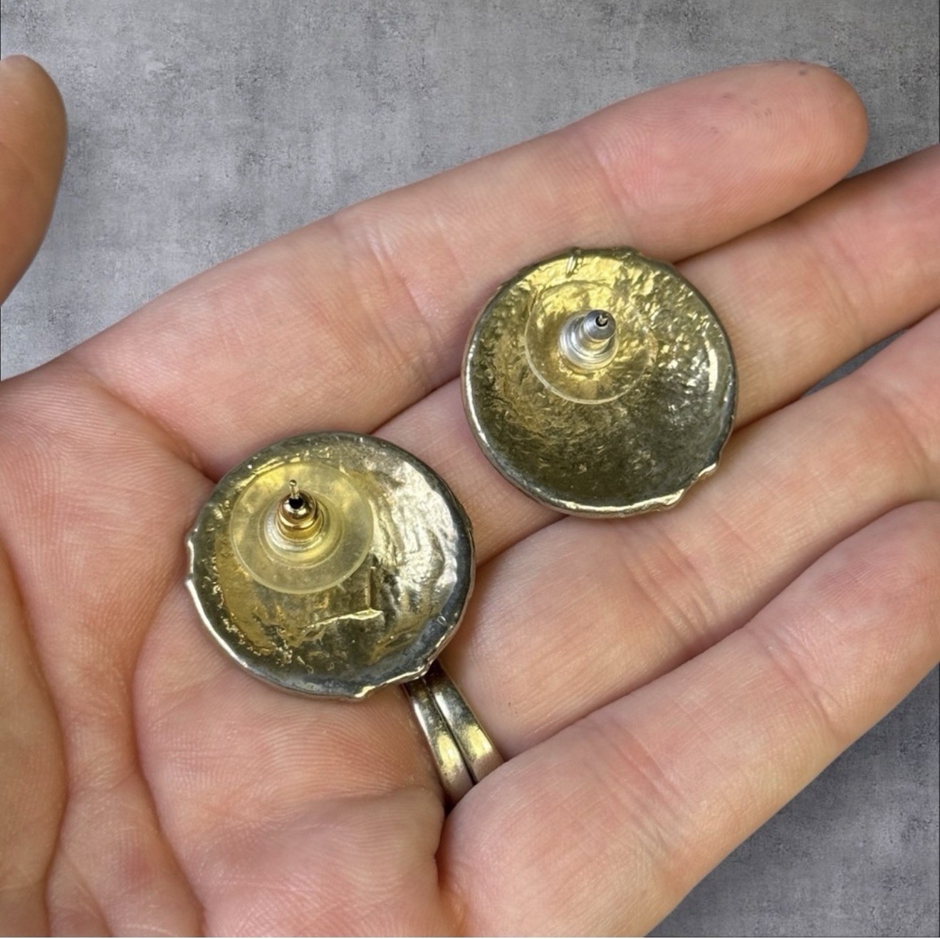 Round Pink Resin Stud Earrings Gold Tone Metal Butterfly Back Lobe