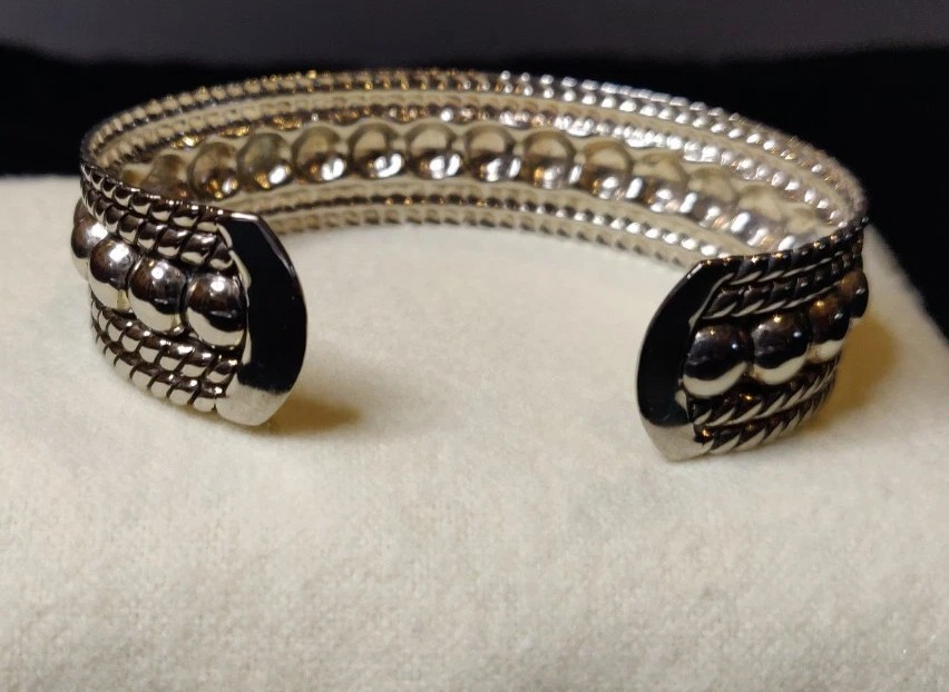 Beautiful Cuff Bracelet Silver Tone Textured 5/8″ Wide x 2.5″ Across Stud BOHO