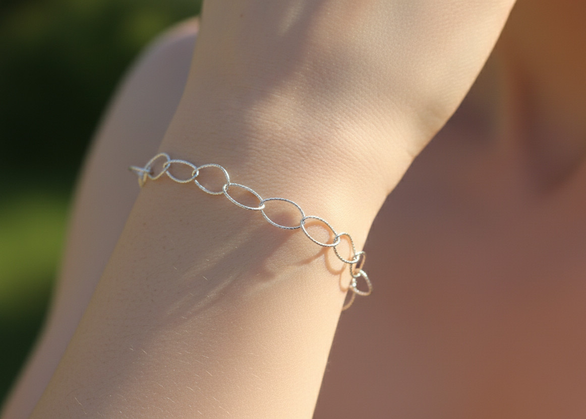 Elegant 925 Silver Plated Textured Link Bracelet Minimalist Silver Tone Brass