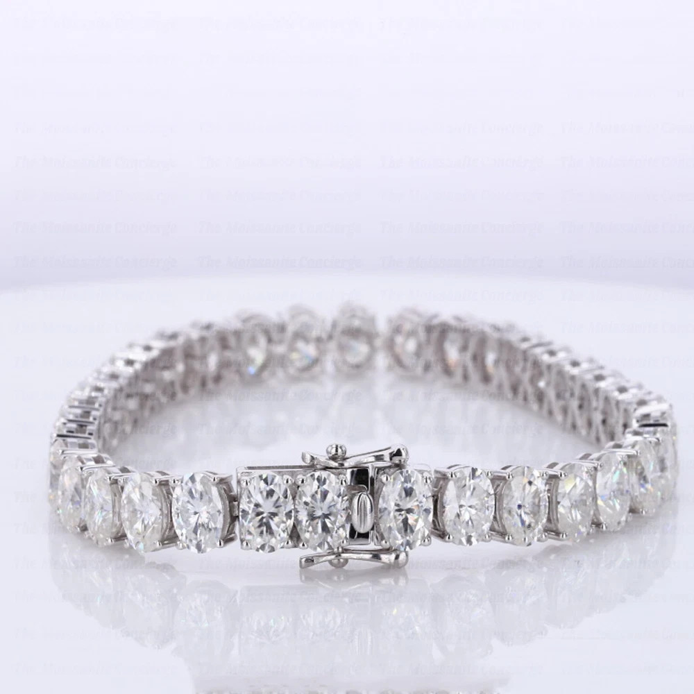 17.6 TCW Oval Cut Moissanite 7″ Tennis Bracelet Silver 14CT White Gold Plated
