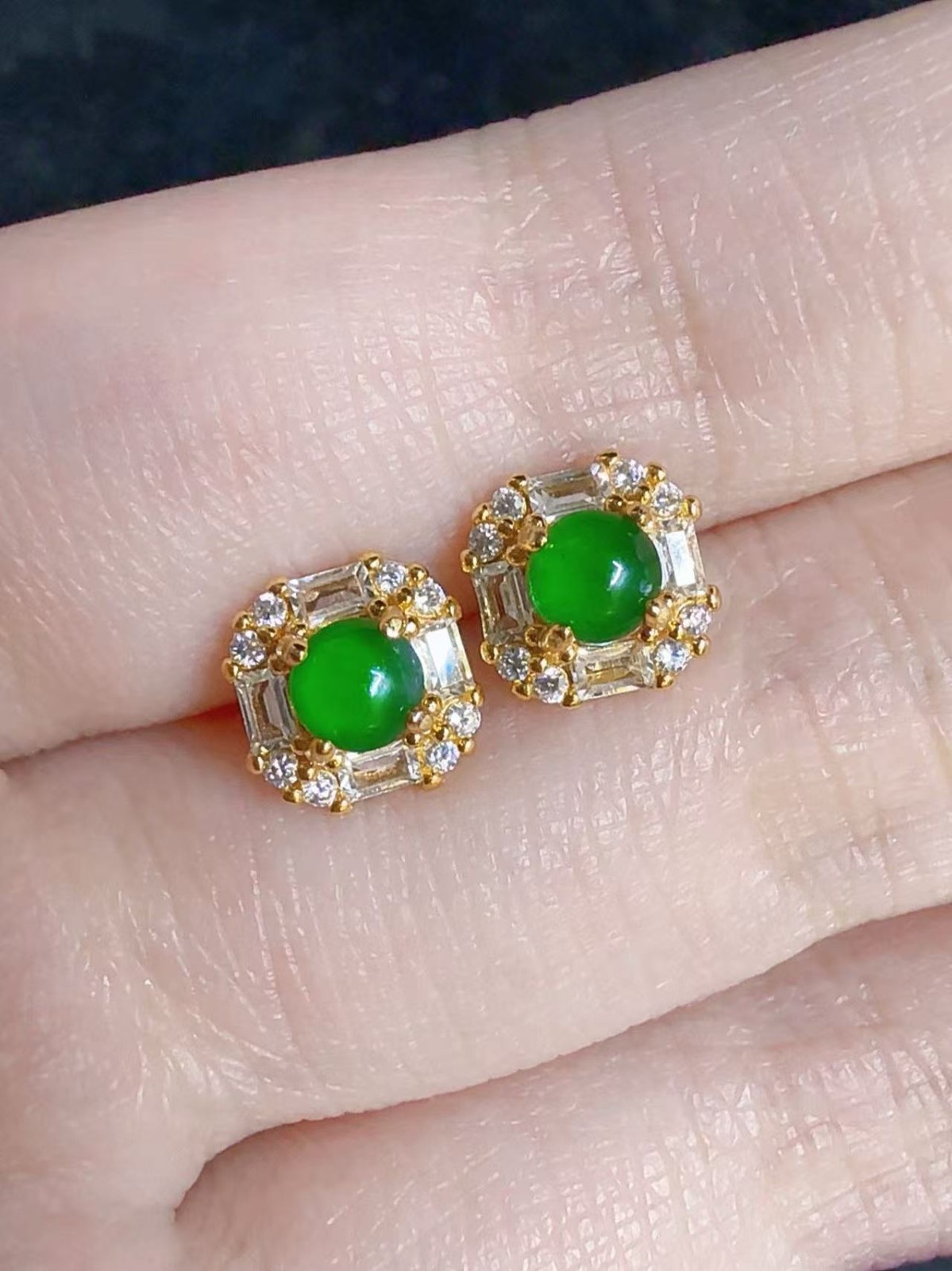 Top Natural grade A jadeite stud earring