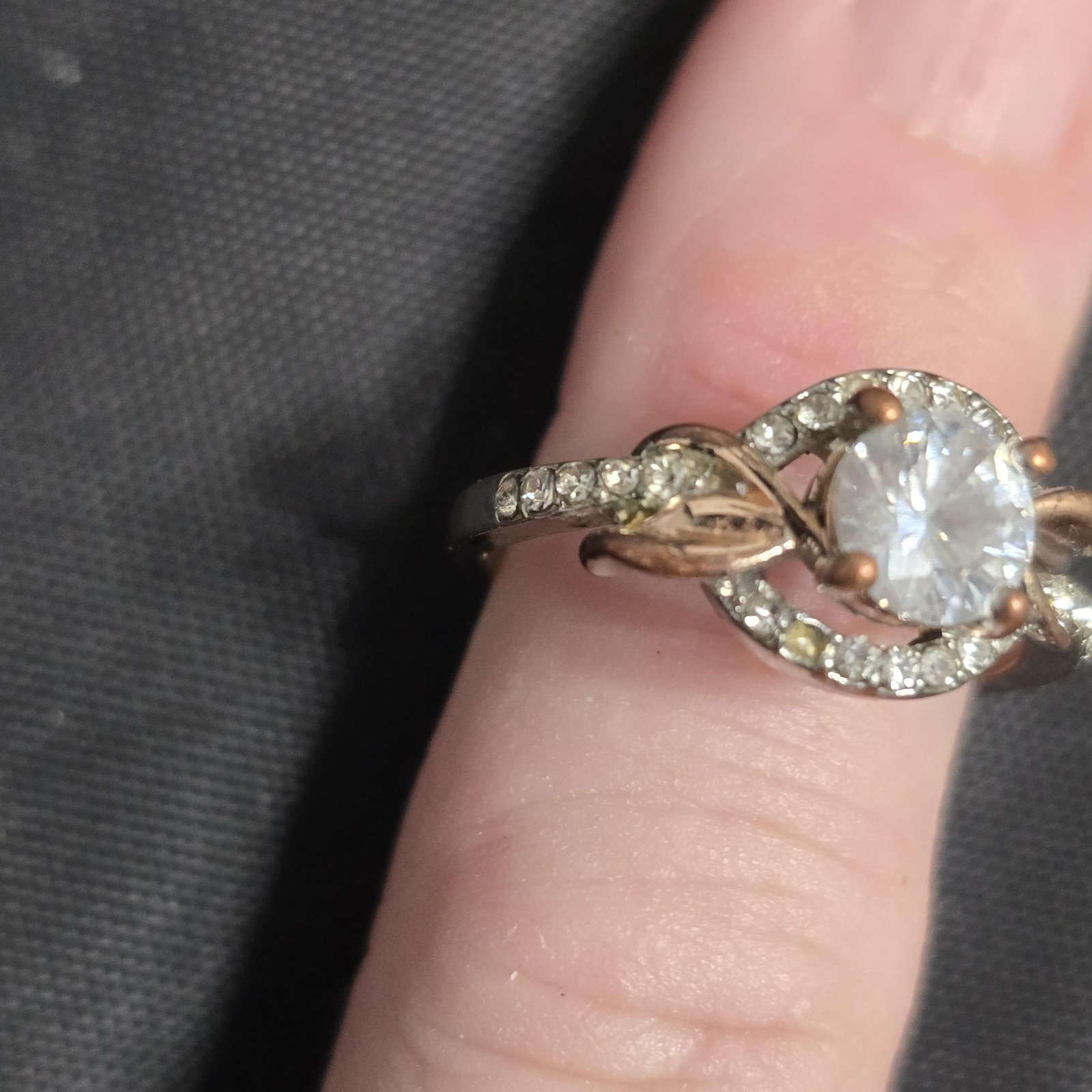 Rhinestone Leaf Cocktail Ring Size 8.5 Silver Gold Tone Split Shank Womens Band