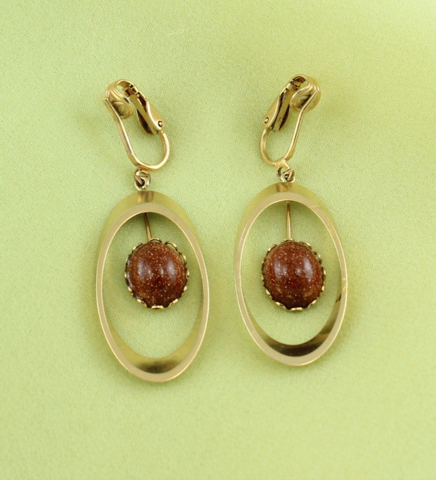 Vintage 1960s Space Age Sunstone in Golden Orbit Faux Pierced Clip Earrings