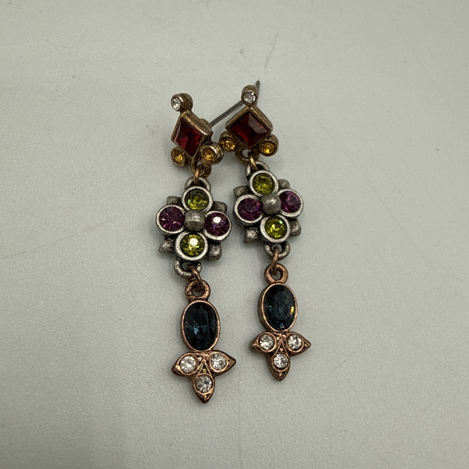 Sweet Romance Dainty Earrings Vintage Drop Renaissance Canterbury Beautiful!