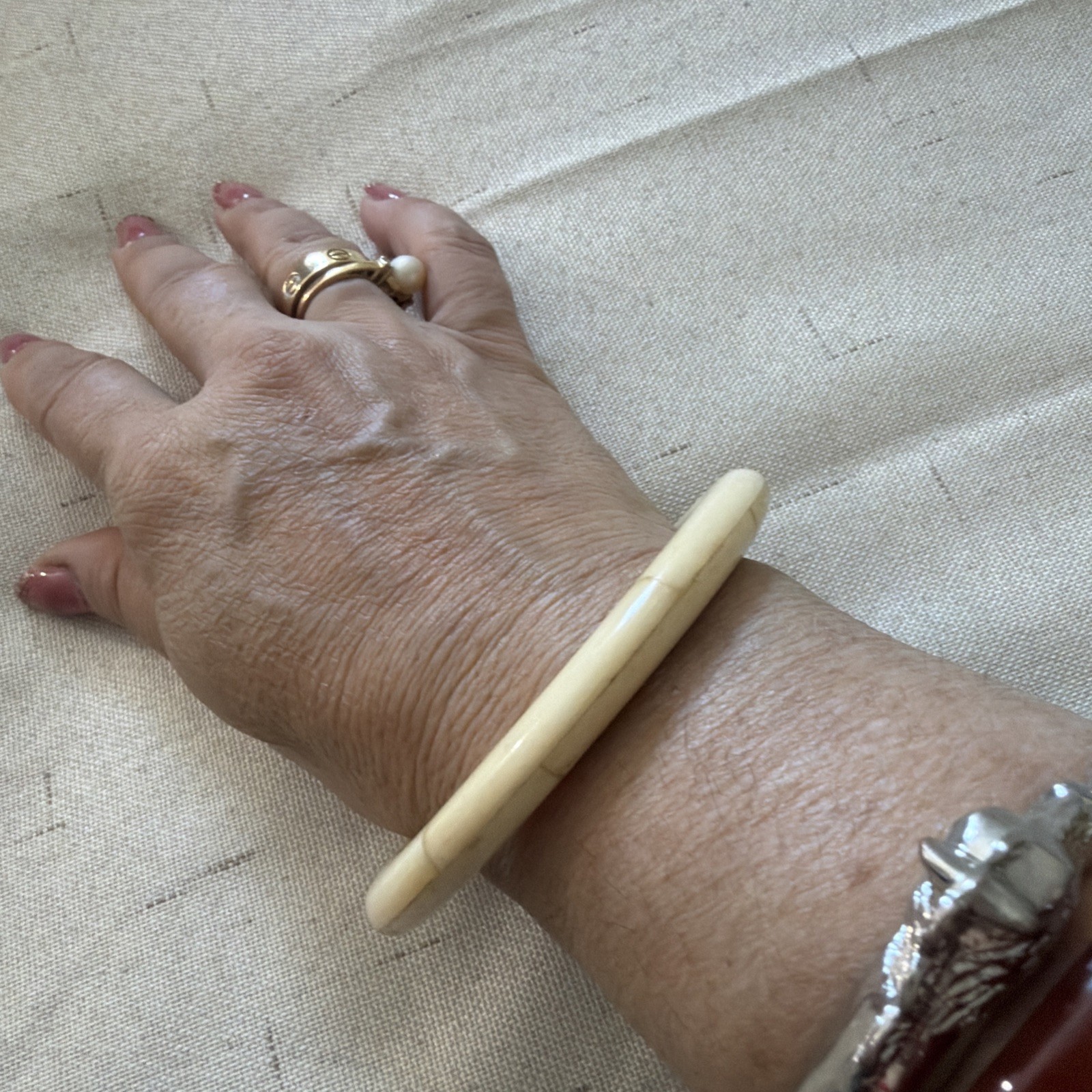 Vintage Natural Buffalo Bone Bangle Bracelet Bohemian beige off white 3 inch