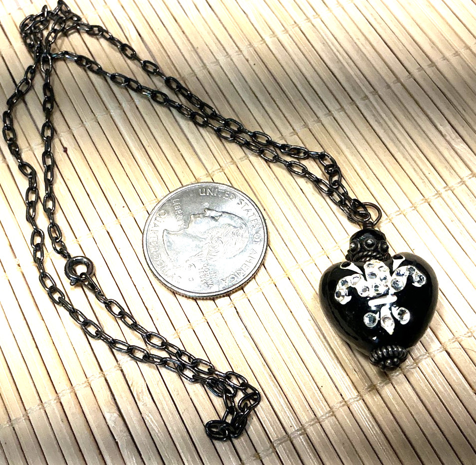 Fashion Necklace Gunmetal Black Heart Rhinestone Fleur de Lis Pendant Lot 103D
