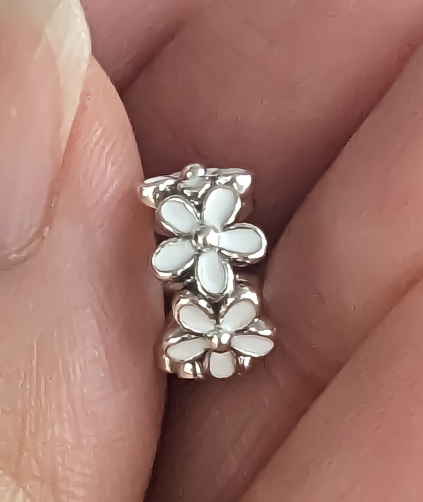 New 100% Original PANDORA Brand 791495EN12 White Daisy Flower Spacer Charm