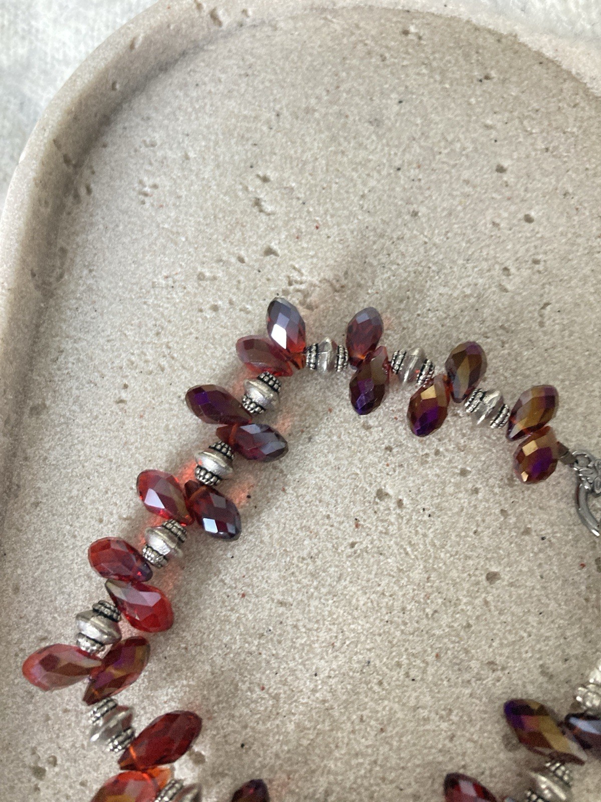 Cranberry Red Aurora Borealis Beaded Bracelet Faceted Silver Tone Dark Romantic