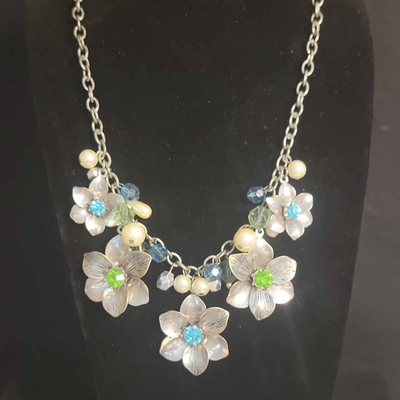 Premier Designs Garden Gate Silver Tone Floral Statement Necklace Blue Green