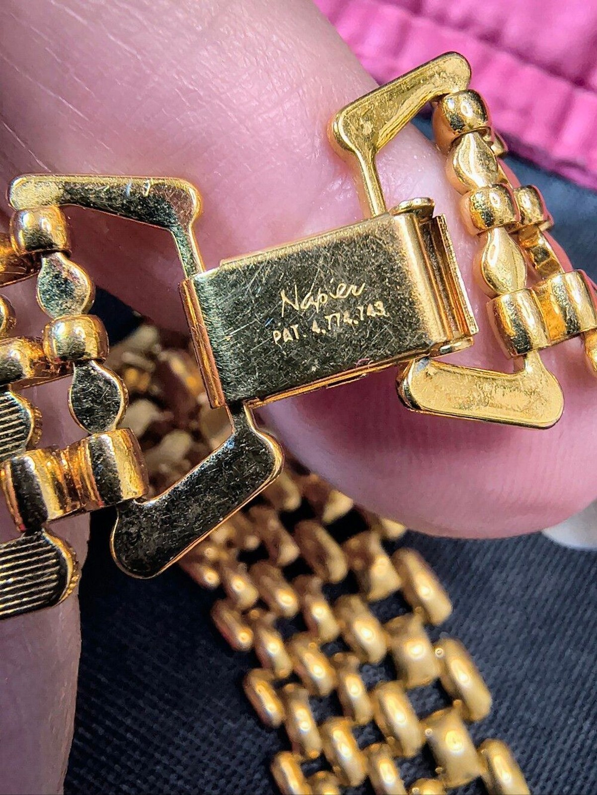 Vintage Napier Gold Tone Panther Link Cleopatra Collar Necklace Signed 16″