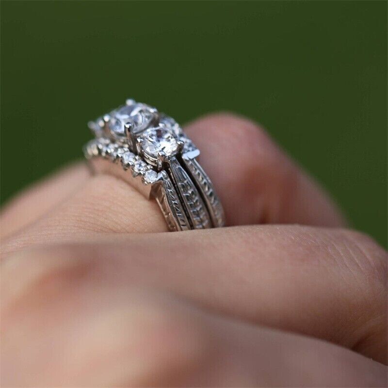 Gorgeous 2.50Ct Round Cut Simulated Diamond Wedding Ring 14K White Gold Plated