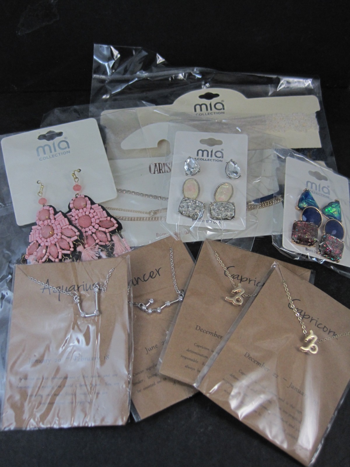 Lot of 388 Boutique Fashion Jewelry NEW $4268 Retail