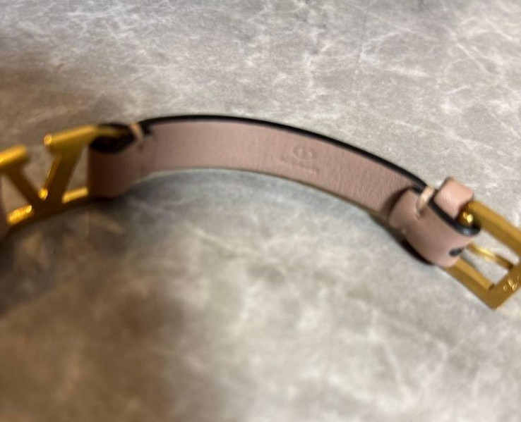 Valentino Gold logo Bracelet Pink Leather used Beauty Made Italy in
