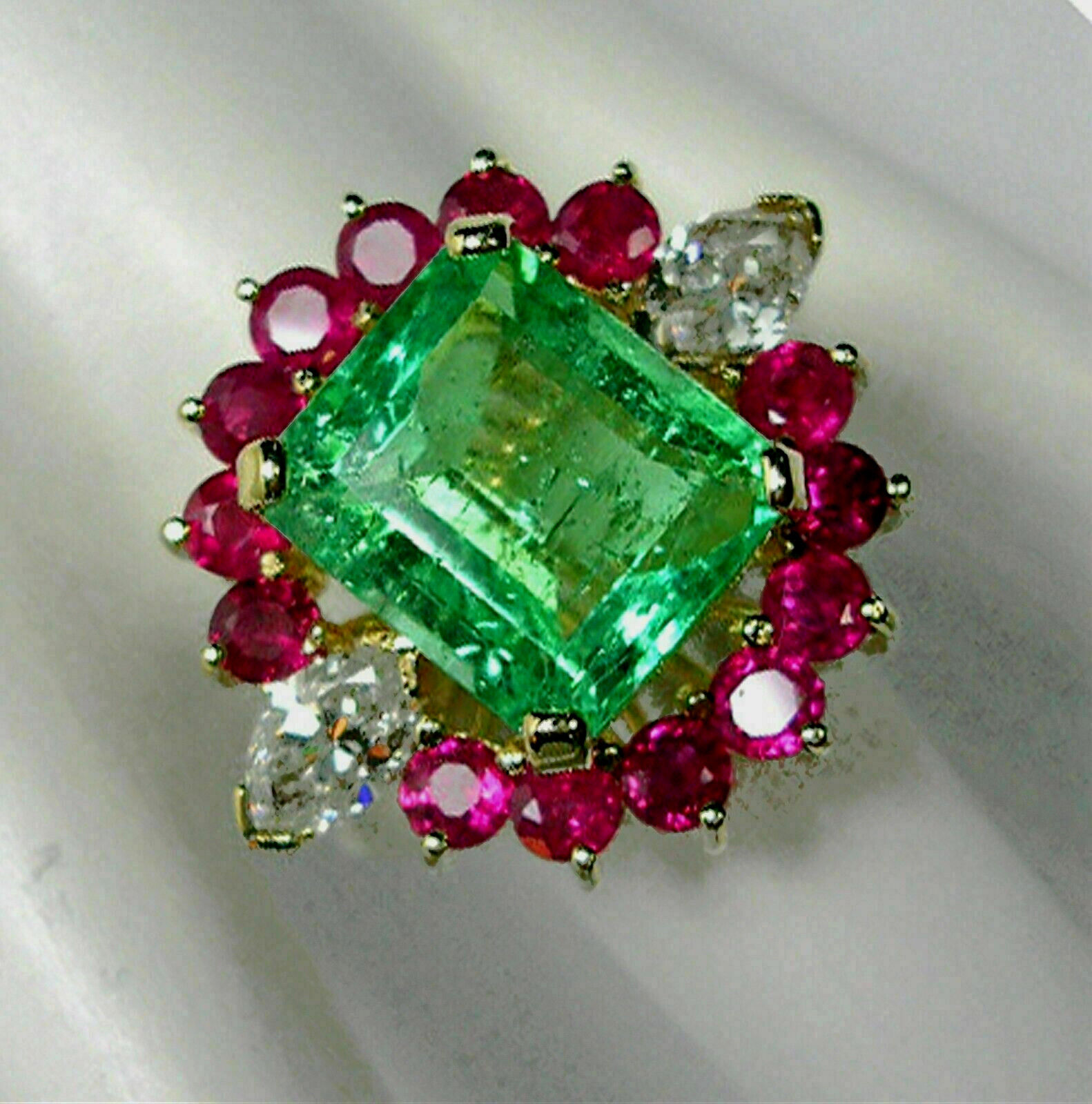 2.9Ct Emerald Simulated Emerald & Ruby 925 Sterling Silver Cluster Cocktail Ring