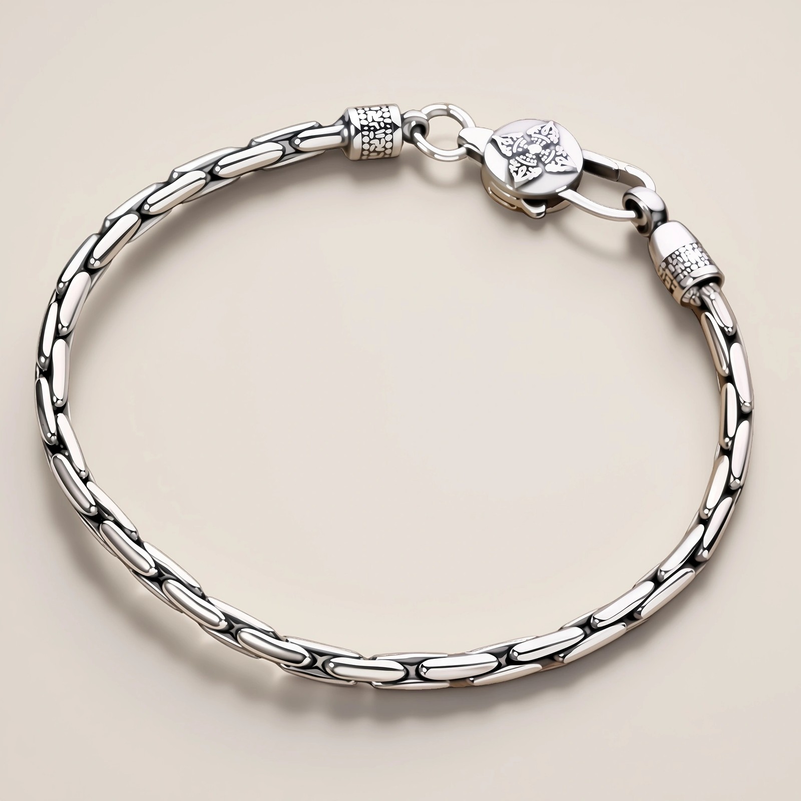Antique Four-Petal Flower Oval Link Bracelet For Men, Silver Plated
