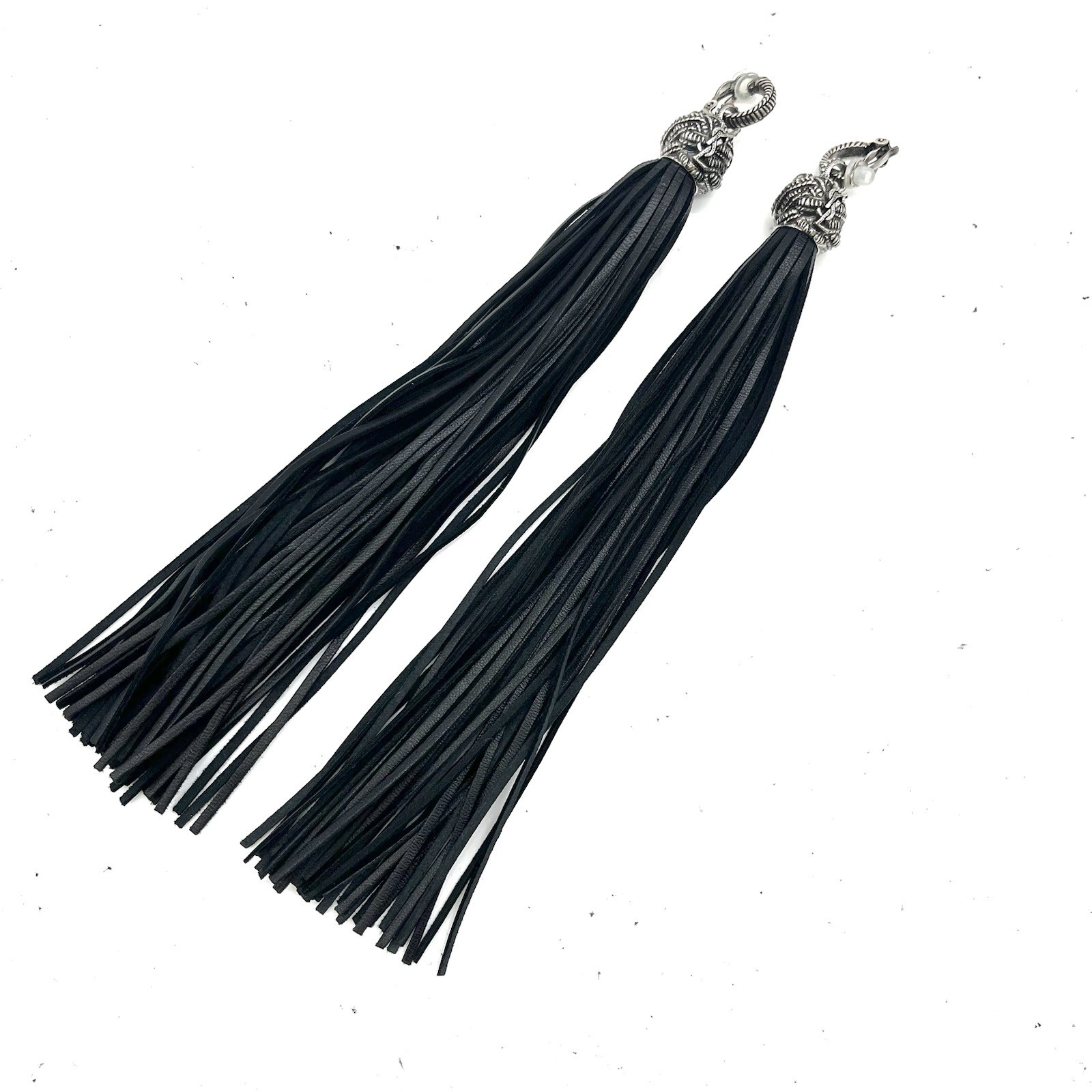 Auth Saint Laurent Paris Tassel Leather Earrings Black 2Y1741