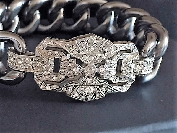 CHANEL DECO CRYSTAL RUTHENIUM CHAIN BANGLE CUFF BRACELET STYLE & EDGE NEW ITALY