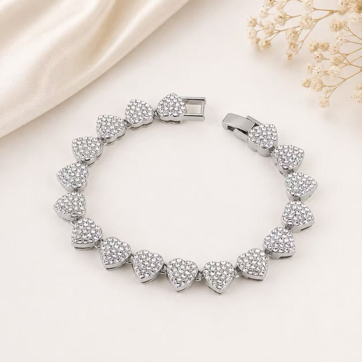 Heart Pavé White Crystal Link Bracelet 7.8in Silver Alloy Box Clasp