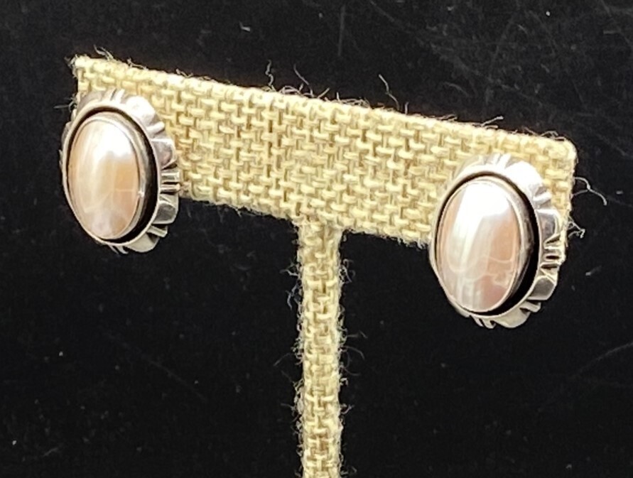 CAROL FELLEY-Sterling Silver Beige Pink Mother of Pearl Oval Post Earrings