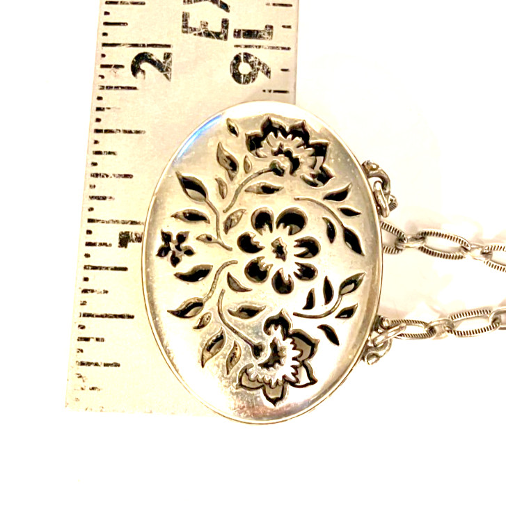 Brighton Cutout Flower Filigree Oval Pendant Necklace Textured Chain Retired