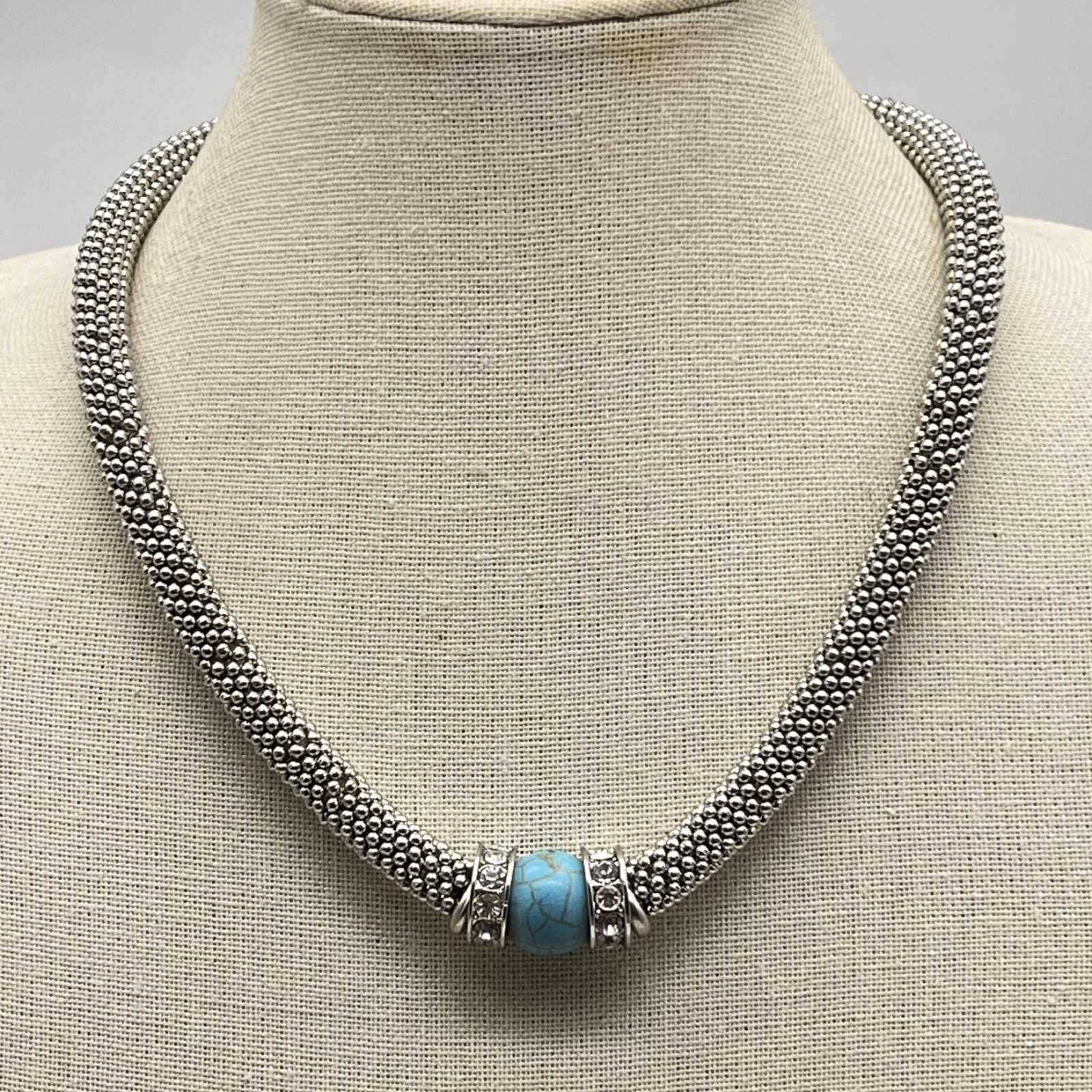 Chunky Southwestern Jewelry Set Necklace Stretch Bracelet Silver Tone Blue Stone