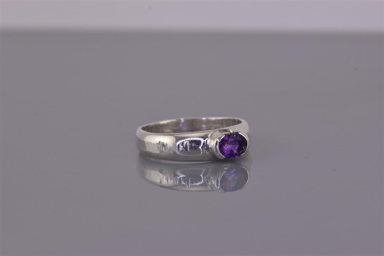 Sterling Silver Tension Set Oval Purple Amethyst Band Ring 925 Sz: 7