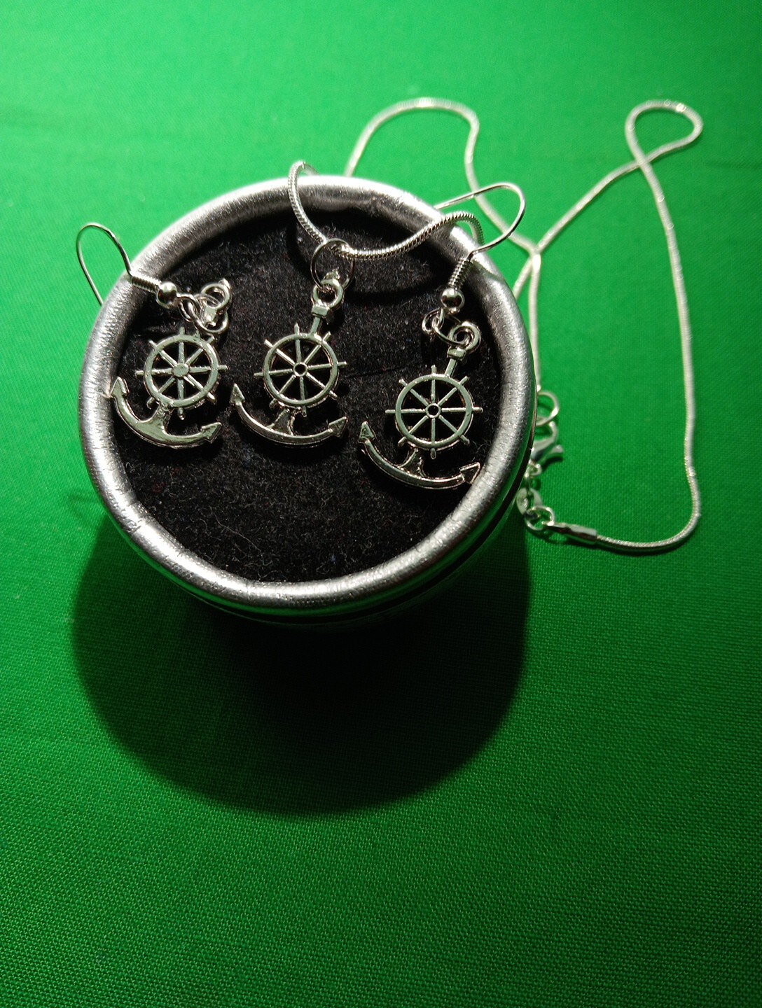 New 18″ Snake Necklace With 3/4″ Anchor Charm and Matching Earrings Combo Set.