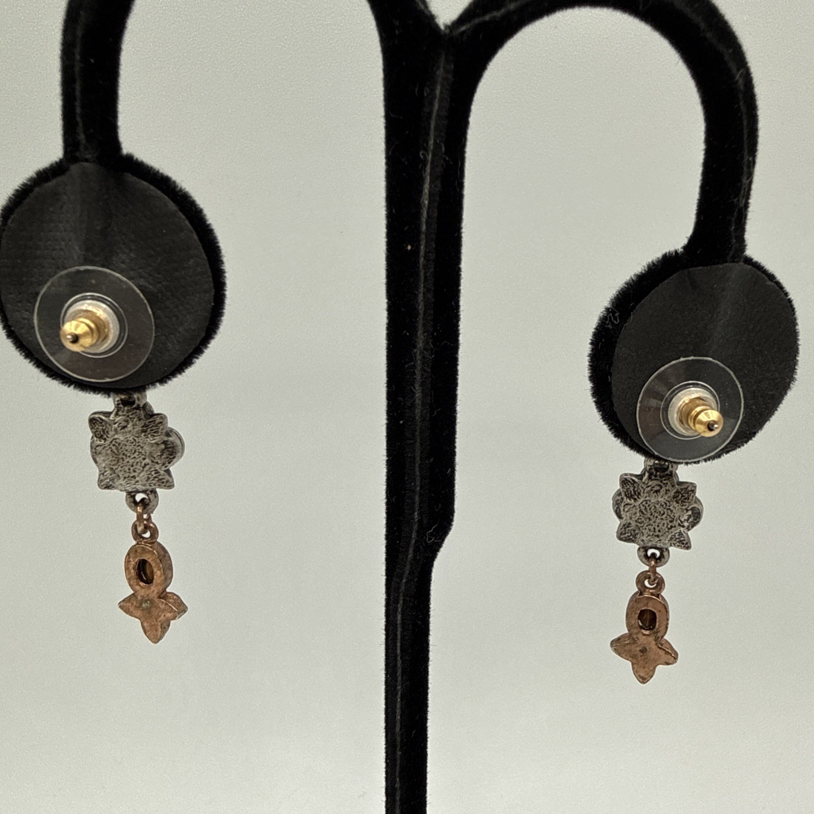 Sweet Romance Dainty Earrings Vintage Drop Renaissance Canterbury Beautiful!