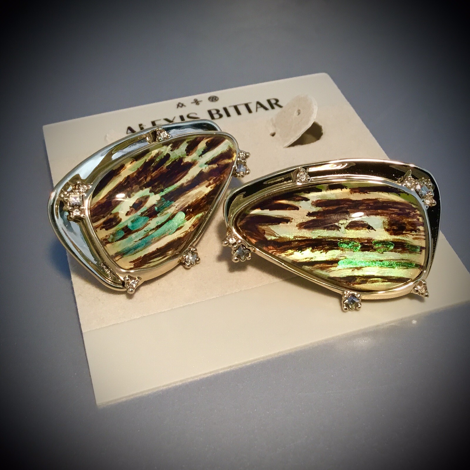 NWT ALEXIS BITTAR WOOD GRAIN CRYSTAL CLIP ON EARRINGS APPROX 1.5” L