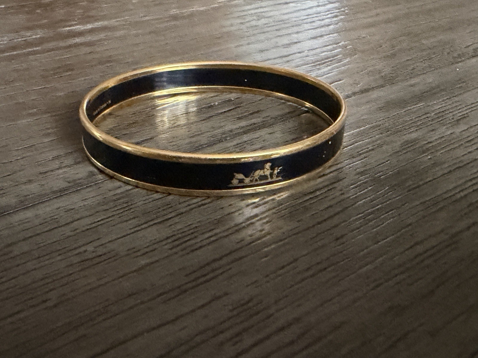 Authentic Hermès Caleche Black Enamel & Gold Plates Narrow Bangle Bracelet 8.25”