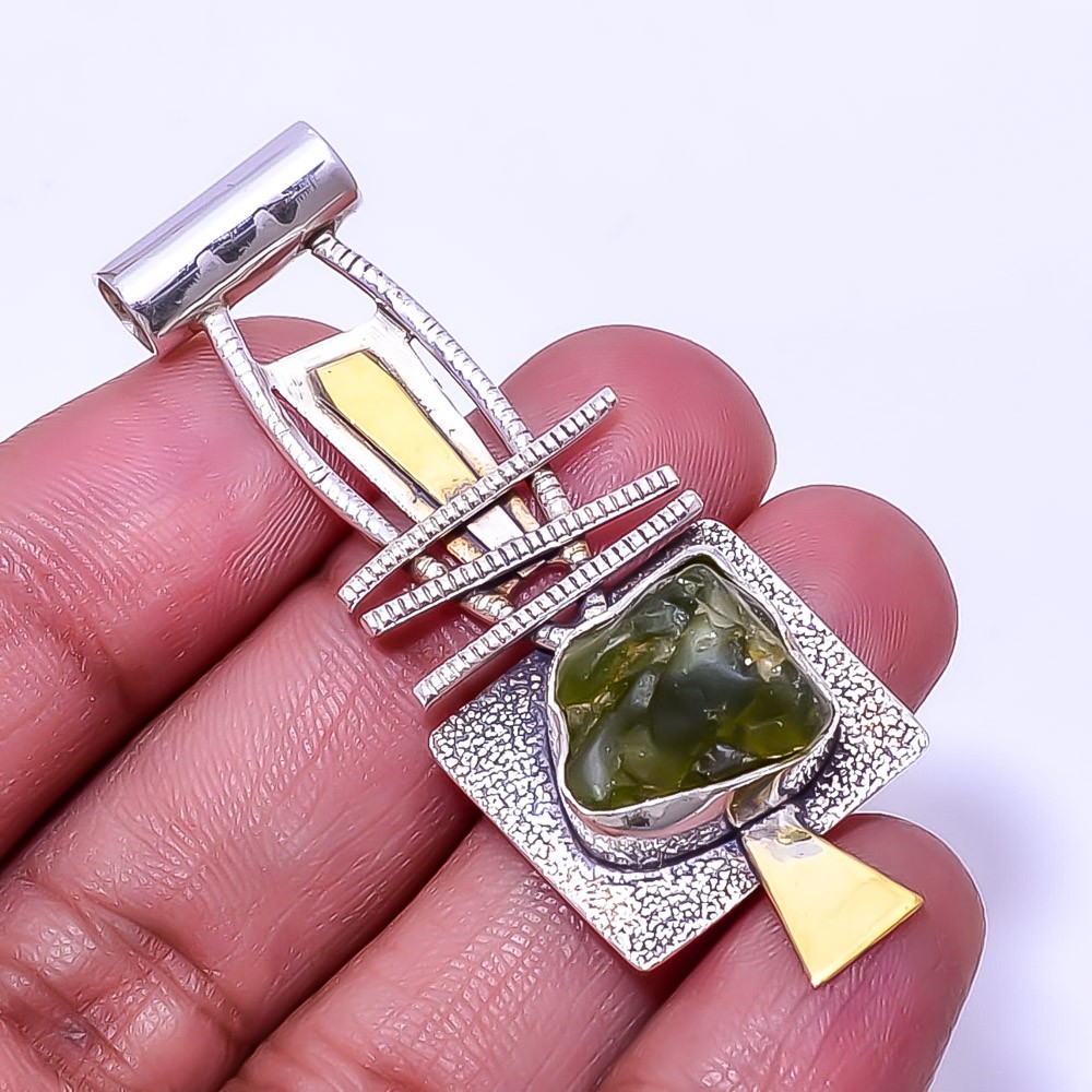 Rough – Peridot – Arizona 925 Sterling Silver Two Tone Designer Pendant 2.15″P29