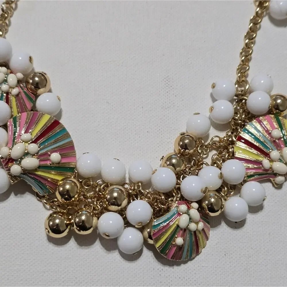 Talbots Multicolor Seashell Charm Beaded Gold Tone Statement Necklace Bib OS