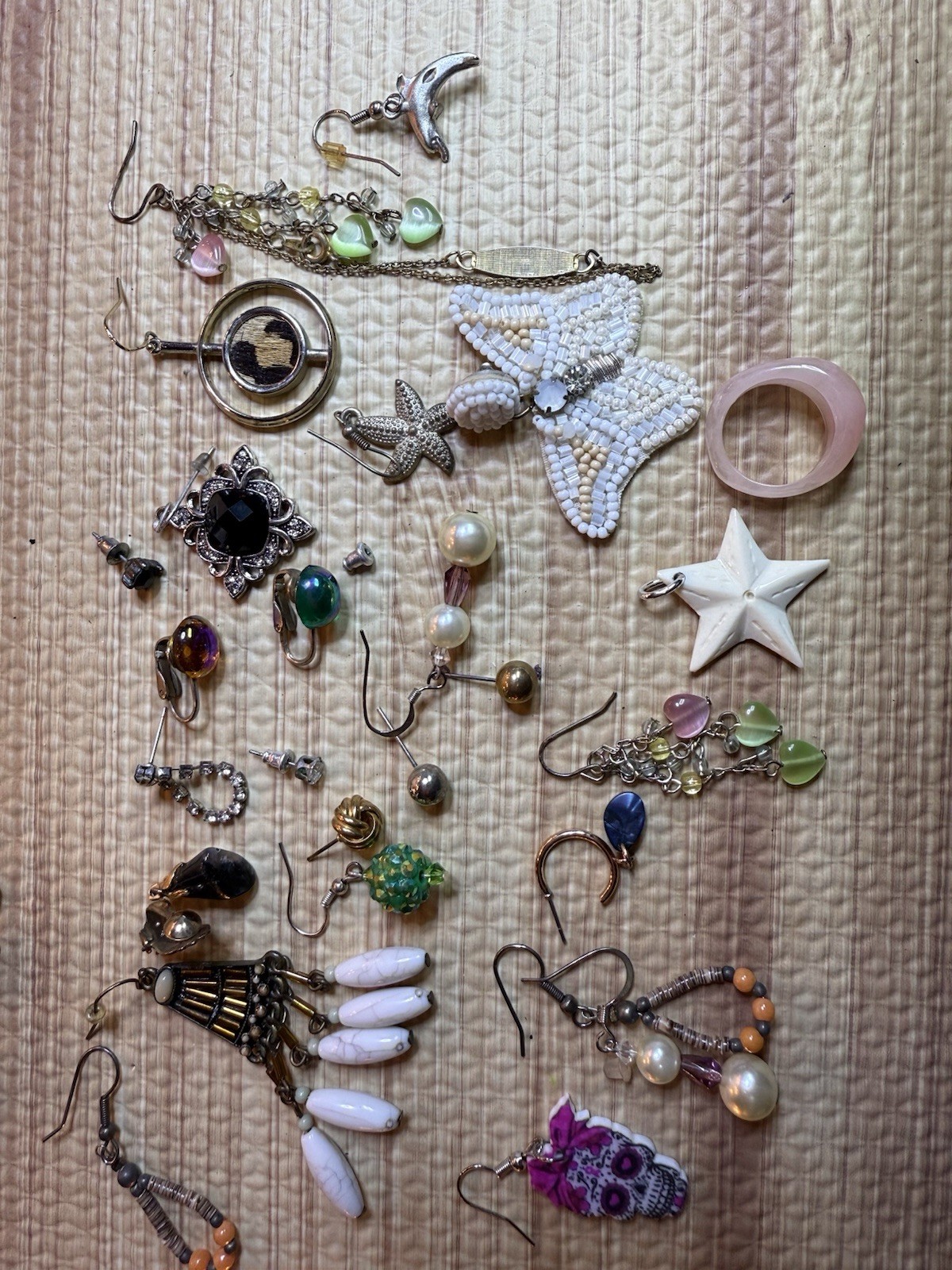 lot of mix match Earrings For Craft Sizes Color Varies Fashion