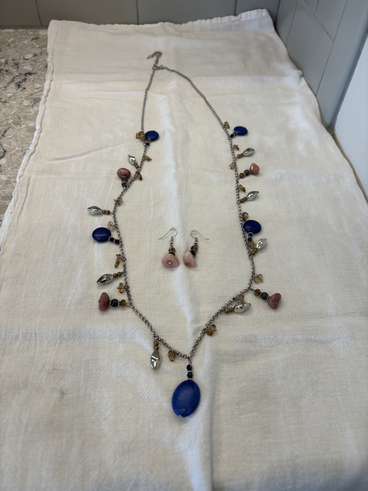 36” Silver Chain Blue/Tan/Silver Beads W Marching Pierced Earrings